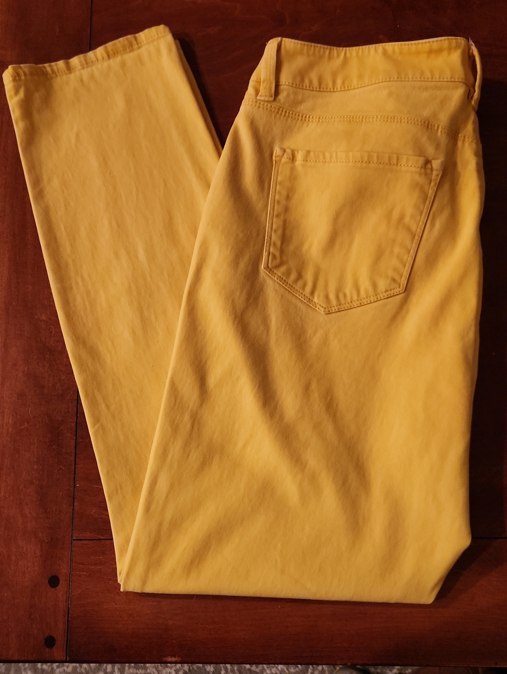 Ann Taylor Size 10 Curvy Womens Yellow Jeans - Classic Straight Fit